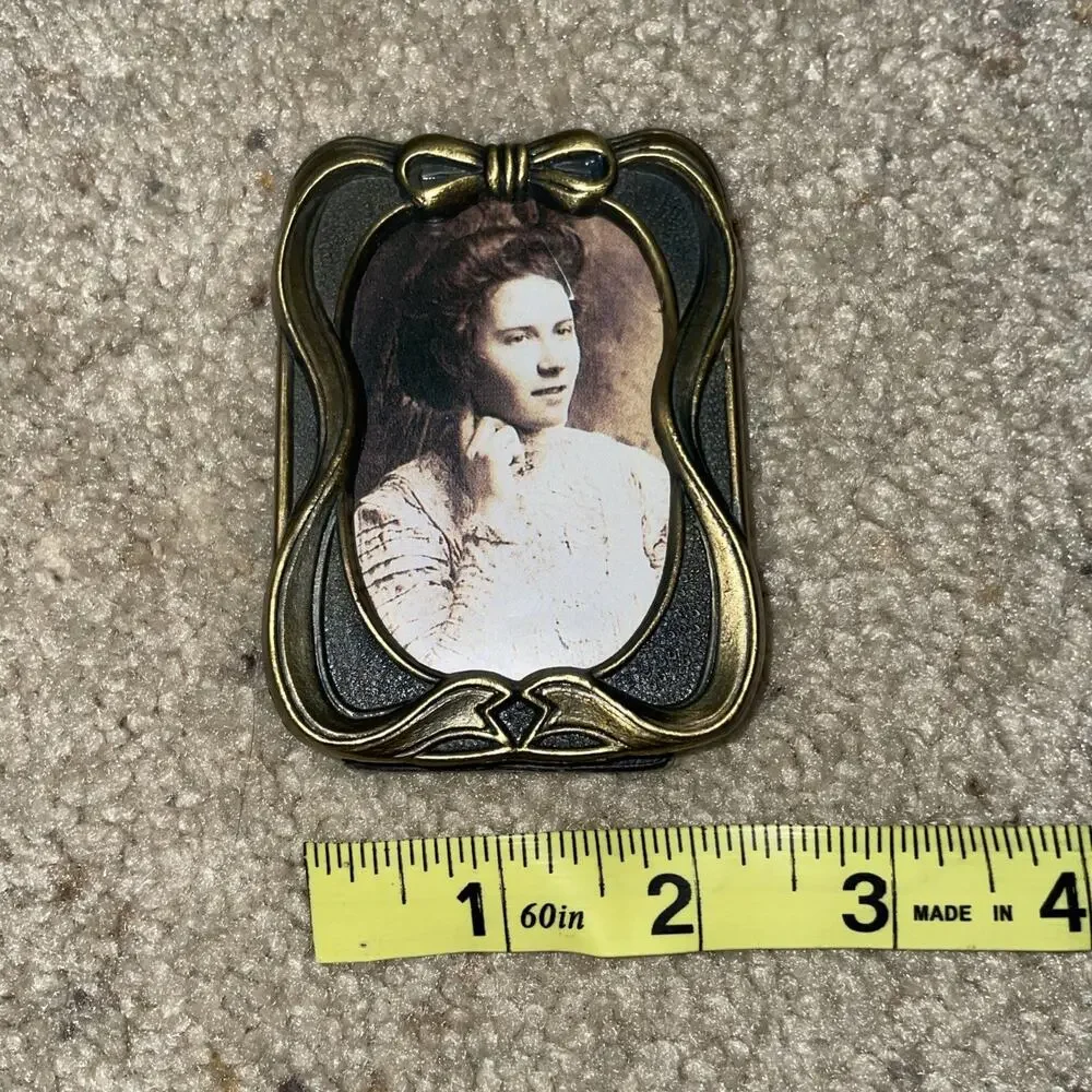 The Weston Gallery Antigue Brass Picture Frame 3 X 2 Bow Accent